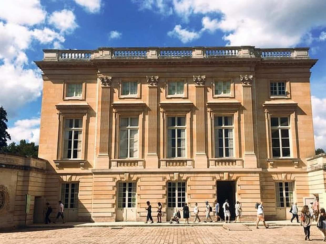 Versailles Palace & Marie-Antoinette's Estate Private Guided Tour with Lunch, photo 5