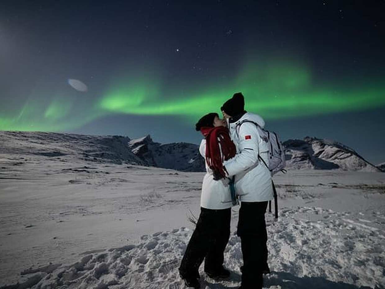 Tromsø: Northern Lights Adventure with Expert Guides and Photos
