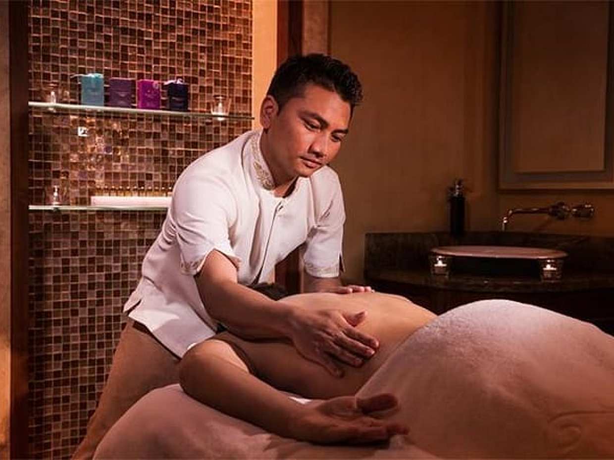 Unwind and Dine at Atlantis