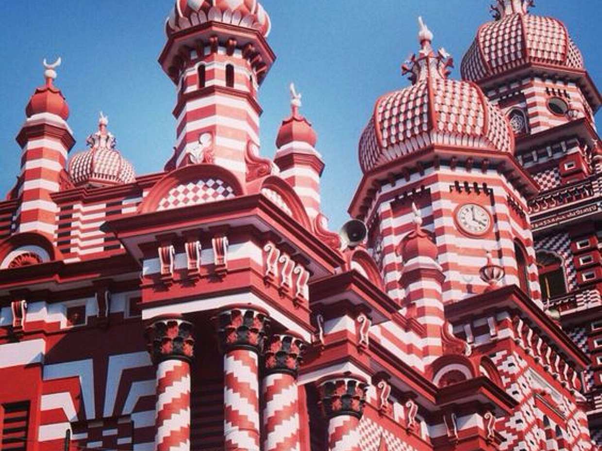 Colombo Walking Tour with Local Expert in Sri Lanka