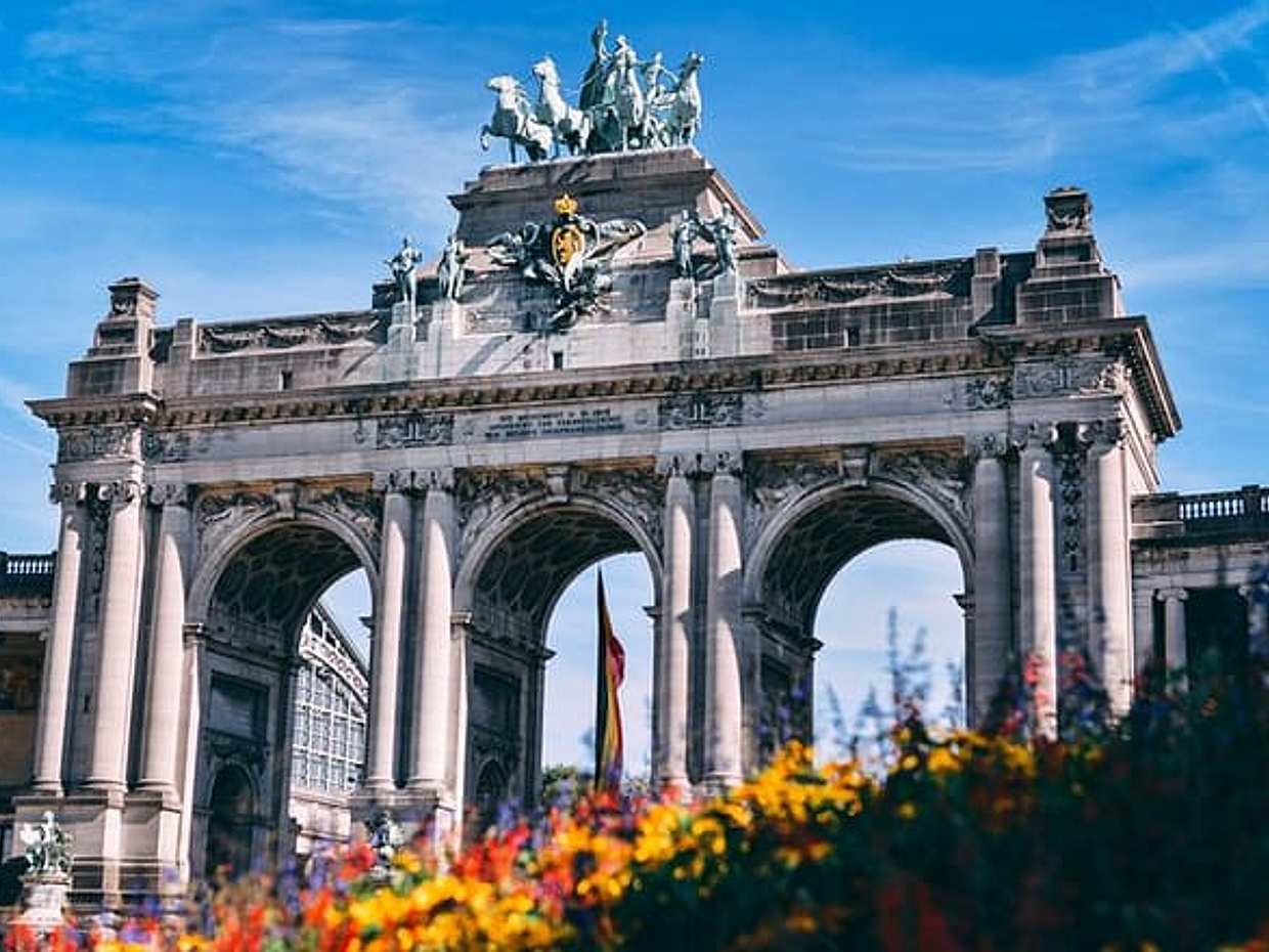 Private day trip from Paris to Brussels, English speaking driver in France