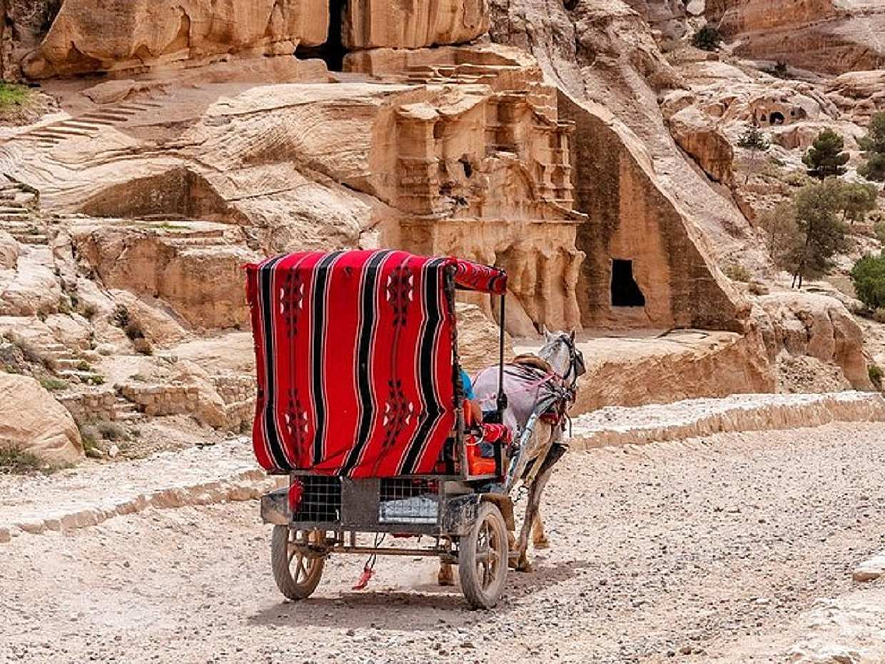 Wycieczka po Jordanii: Amman, Jerash, Ajloun, Madaba, Góra Nebo, Petra, Mała Petra, Wadi Rum i Morze Martwe – Hotel 4★ (3 noce w Ammanie, 1 noc w Petrze, 1 noc w Wadi Rum)., photo 5