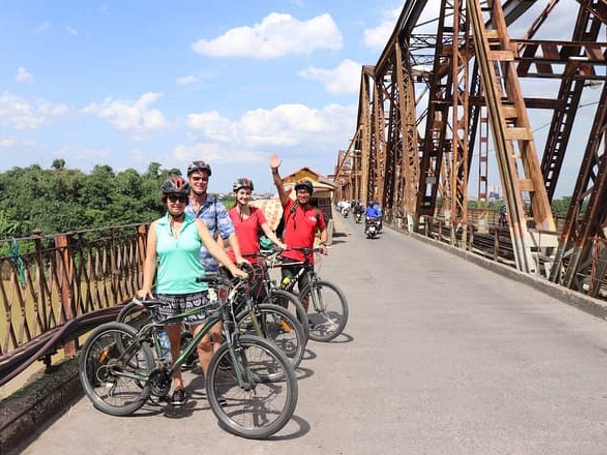 AMAZING BIKING TOUR AROUND HANOI CITY AND COUNTRYSIDE WITH LOCAL GUIDE