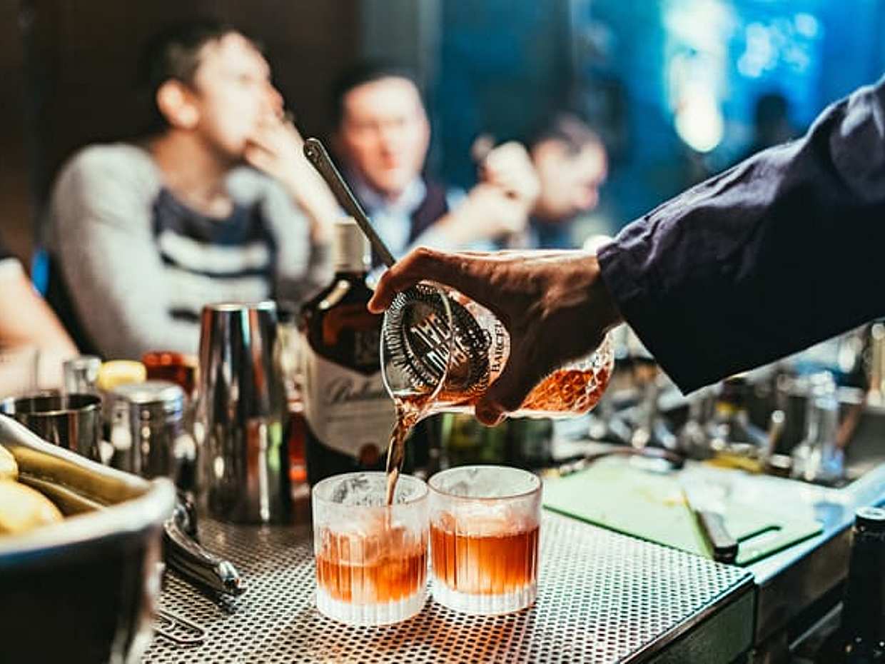 Paris Cocktail Tour: A Local's Guide to the City's Best Bars