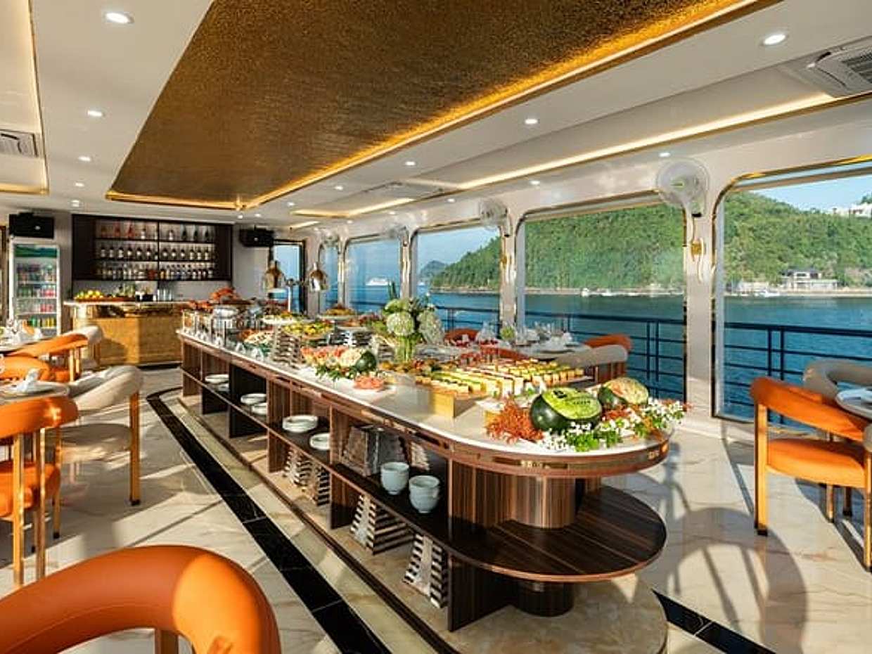 Hanoi: Luxury Cruise with Gourmet Buffet & Limousine Transfer