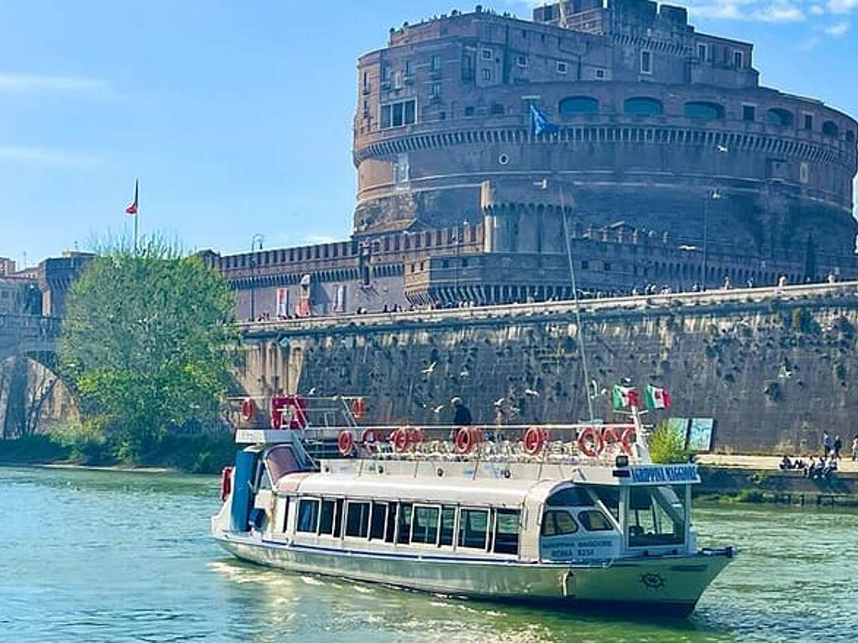 Rome Colosseum, Ancient Rome VIP & Tiber River Boat Ride Tickets, photo 4