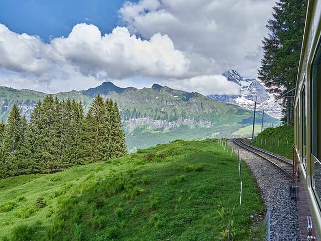 Lauterbrunnen-Mürren: Swiss Alps Small Group Tour from Interlaken in Switzerland, Wilderswil, photo 5