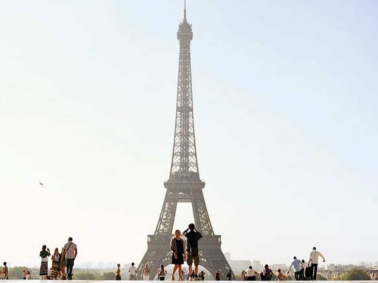 Full Day Eiffel Tower Private Wine Tasting & Eiffel Tower Summit, photo 5