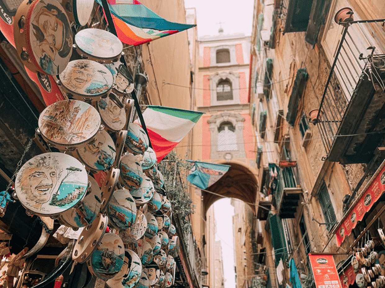 Guided tour of Naples combined with a street food tasting. in Italy, Napoli, photo 2
