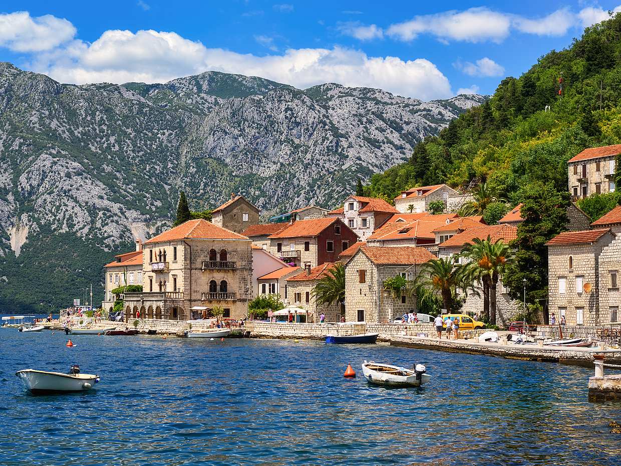 Excursão de barco na Baía de Kotor, incluindo degustação de mexilhões e vinhos em Montenegro, Nossa Senhora das Rochas.
, photo 3
