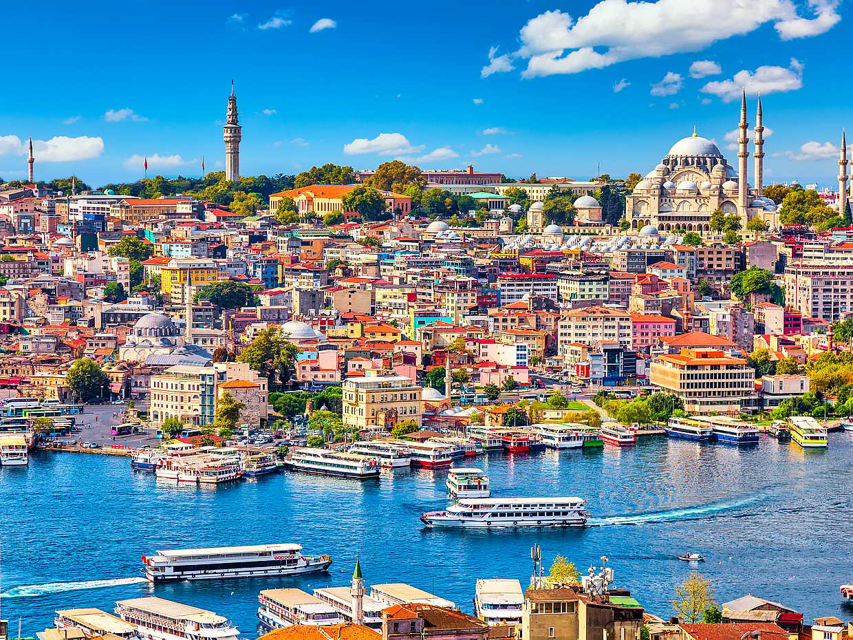 Afternoon Bosphorus Yacht Cruise with a Stopover on the Asian Side in Turkey, Istanbul, photo 3
