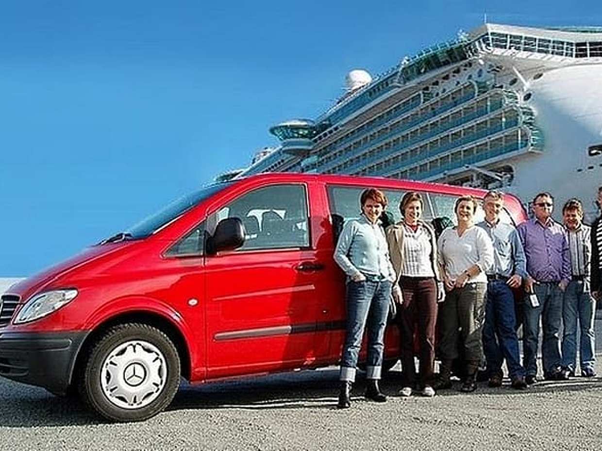 Best of Barcelona Excursion: small-group with pickup/drop-off in Spain