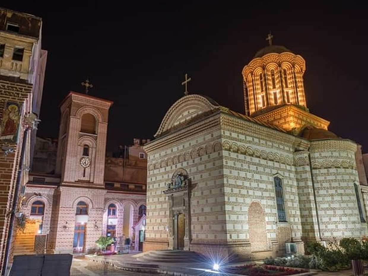 Bucharest: Ghost Hunt Quest Experience in Romania, București