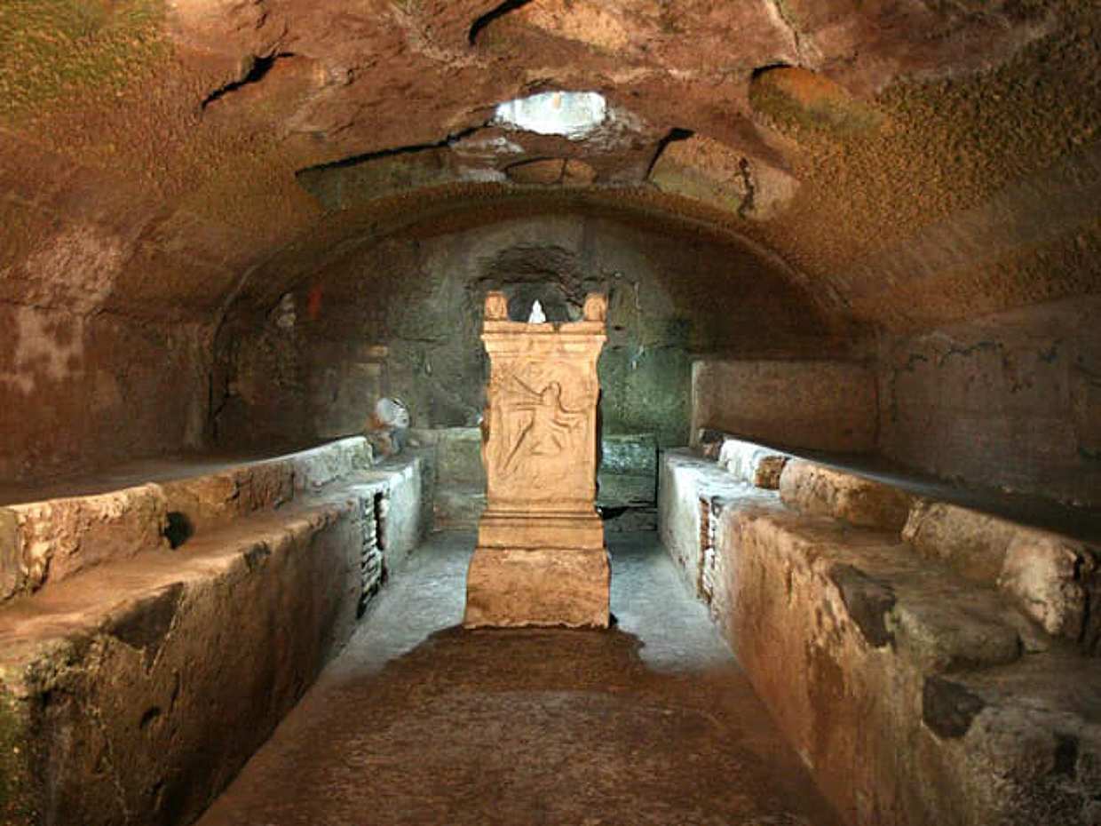 Discover Christian catacombs and ancient basilicas by minivan from Rome, photo 5