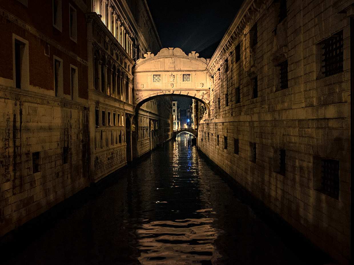 Venedig Lords of the Night Prison Palace Geführte Tour in Italien, Palazzo delle Prigioni.
