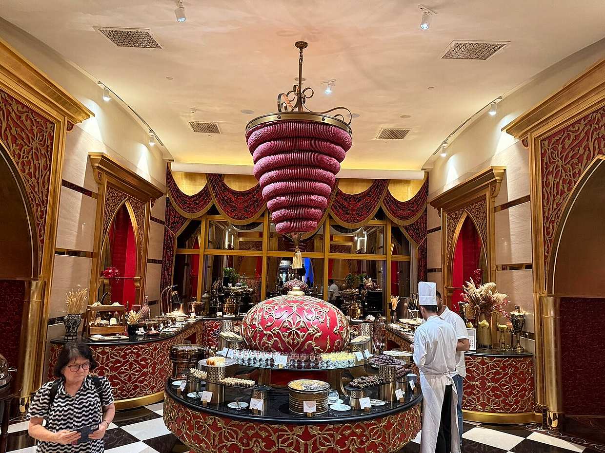 Dubai Inside Burj Al Arab Tour (7 star hotel) with Dinner and Transfers in United Arab Emirates, photo 2