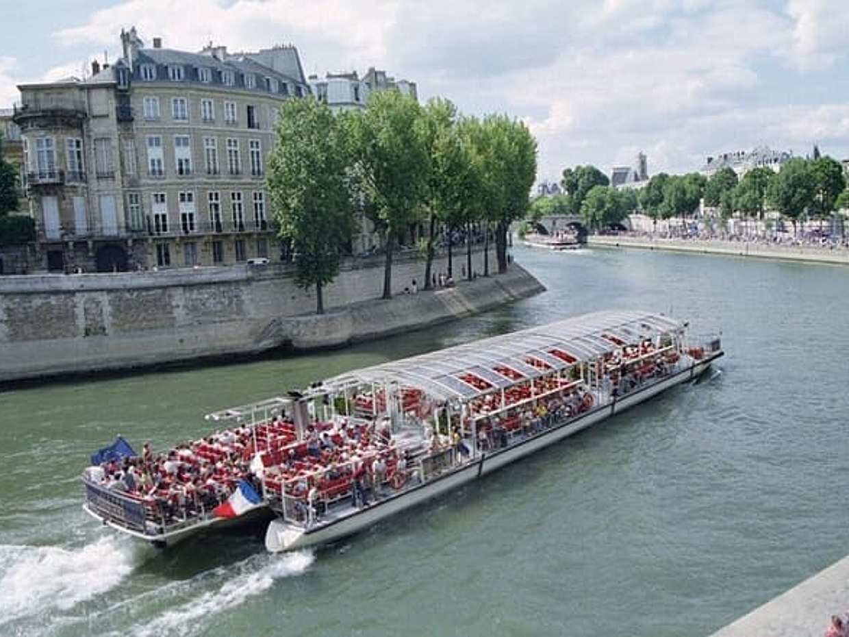 8 hours Paris City Tour with Seine River cruise and Moulin Rouge, photo 3