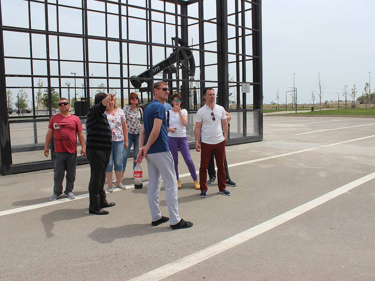 Baku Modern City Car Tour in Azerbaijan, photo 5