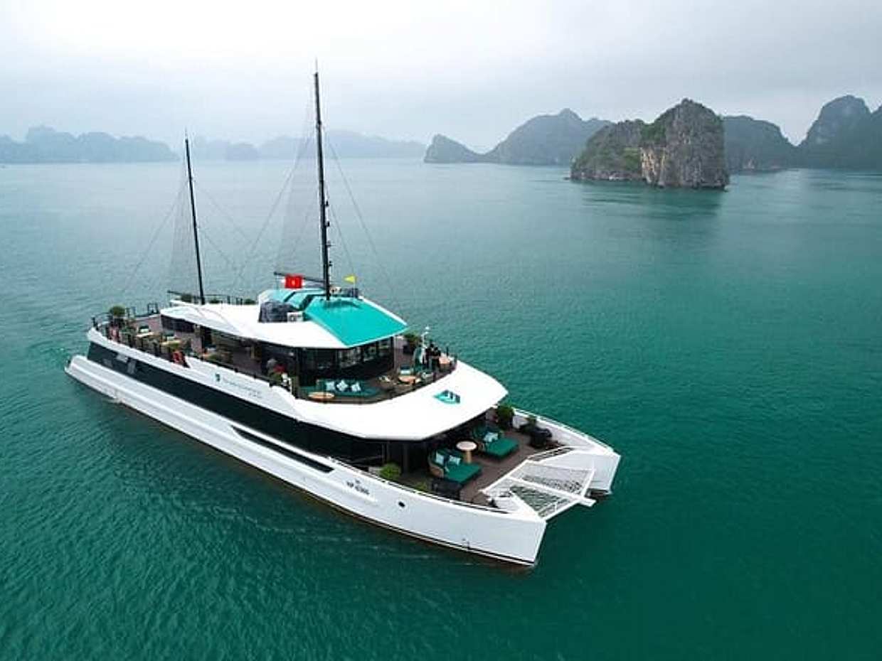 Premium Day Tour to Halong Bay & Lan Ha Bay with LUXURY CRUISES, photo 3