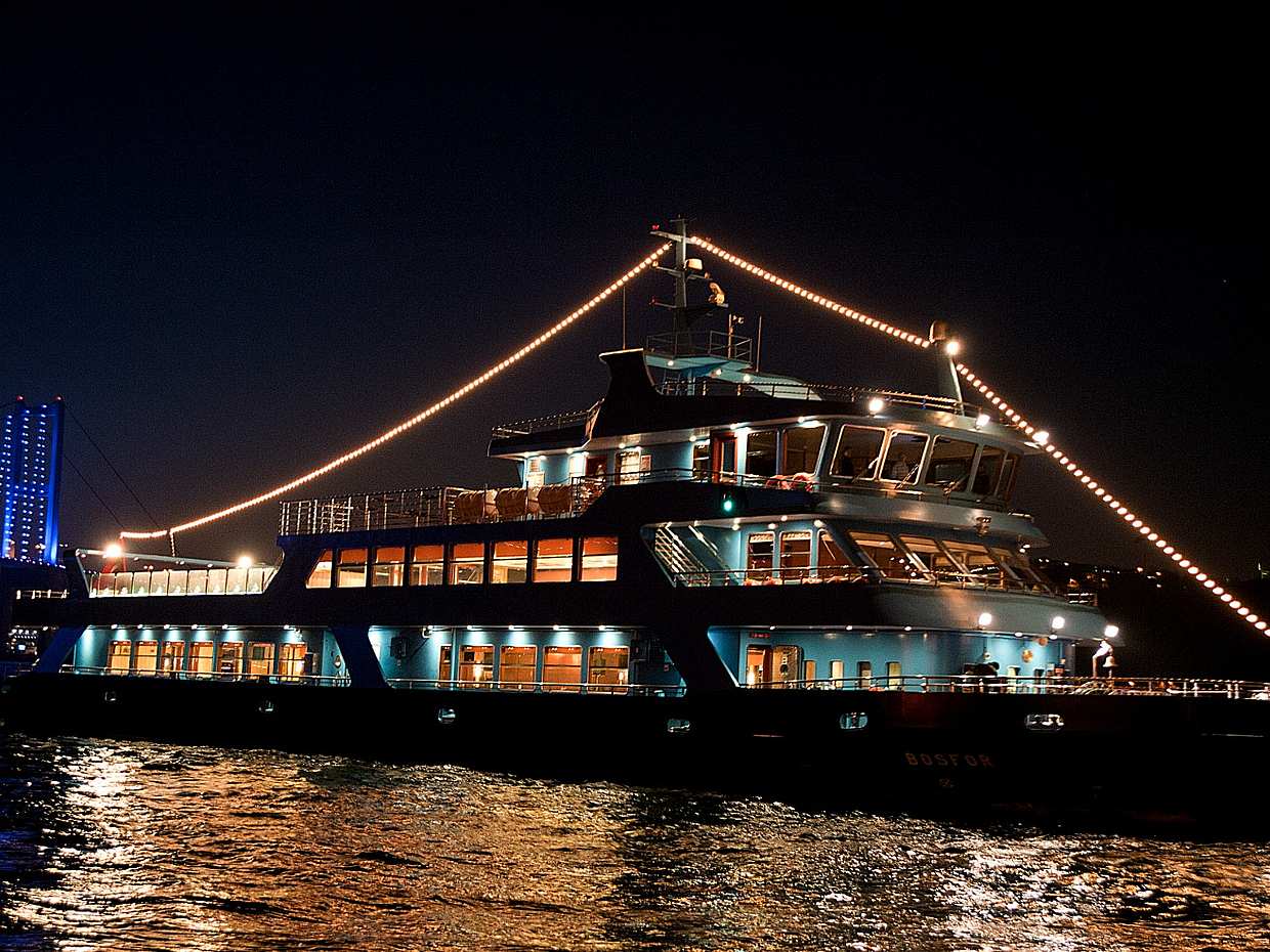 Bosphorus Boat Cruise (Alcoholic and soft drinks included)