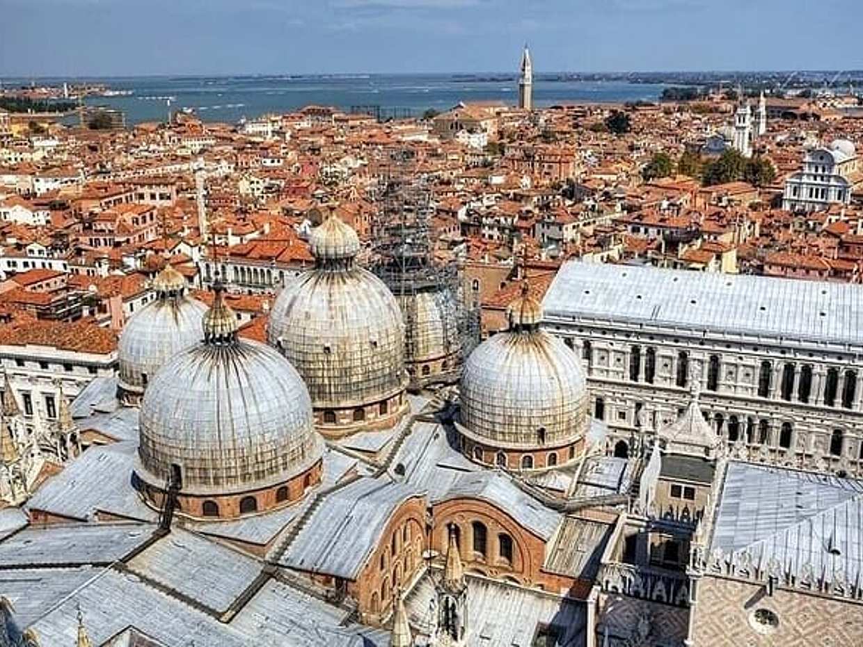 Venice Full-Day Tour from Milan with Boat Cruise Across the Canal, photo 4