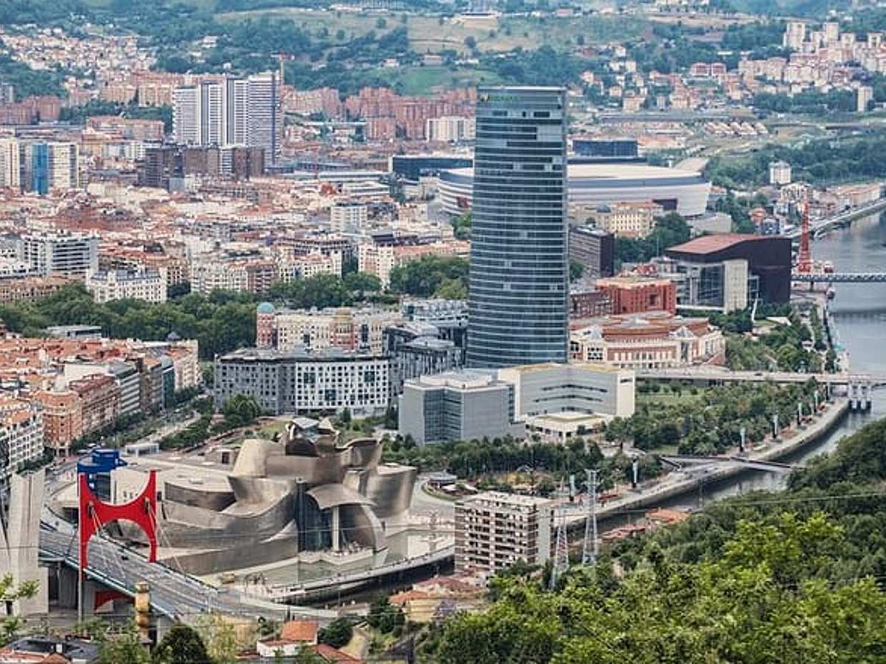 Private Direct Transfer From Barcelona to Bilbao, English Speaking Driver