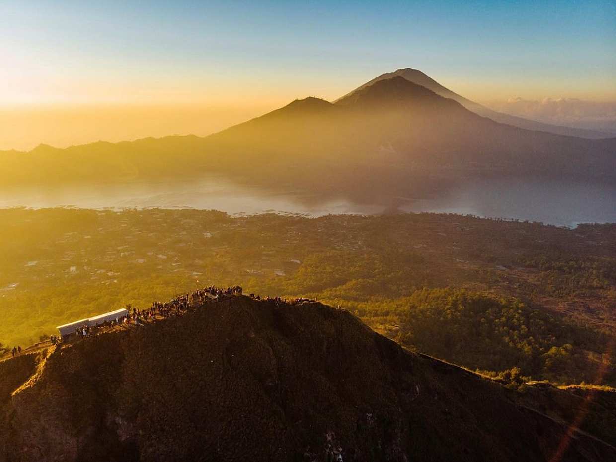 Batur Volcano Sunrise Trekking and Hot Spring Tour with Photographer, photo 5