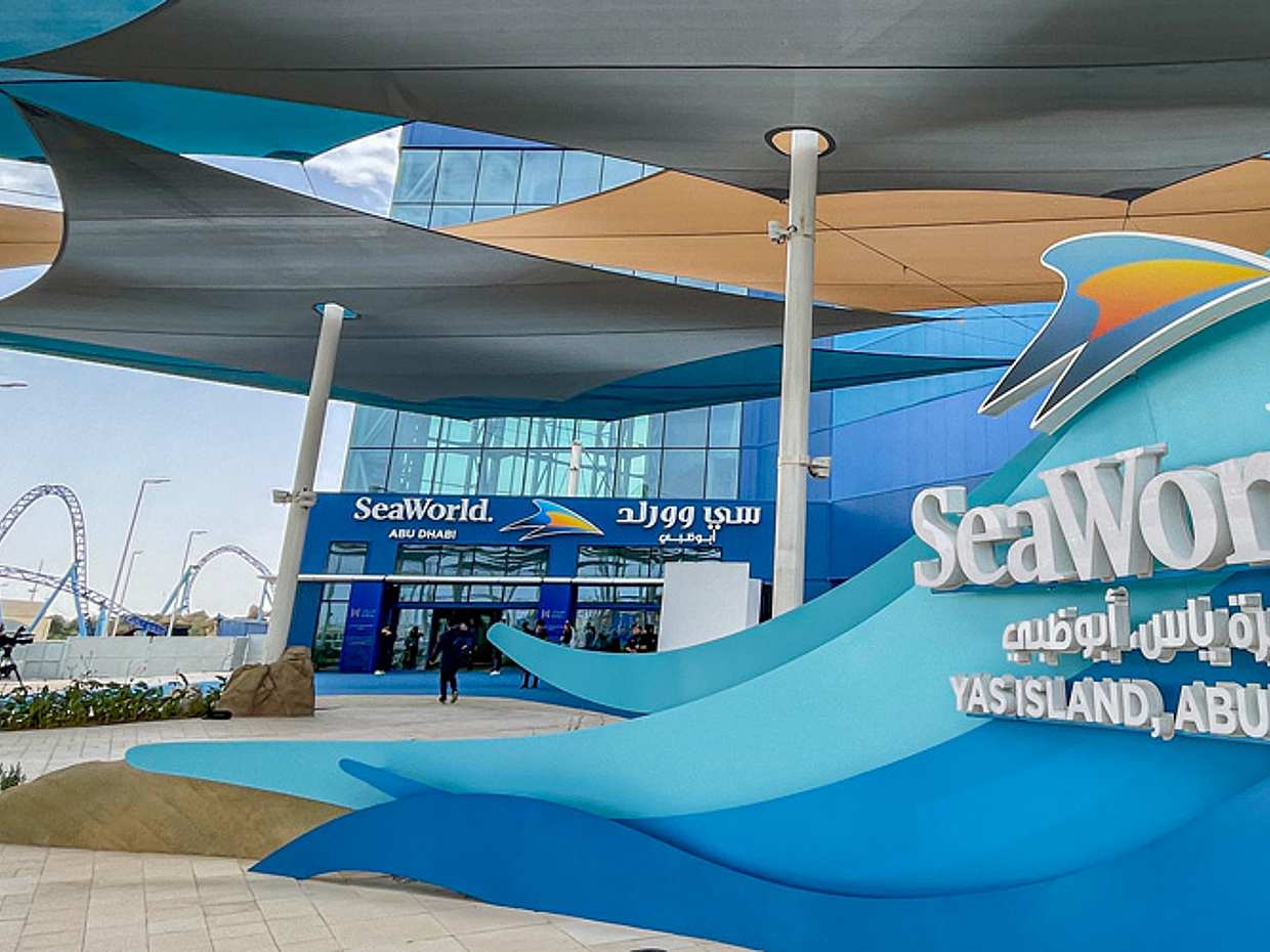 Abu Dhabi City Tour with Grand Mosque & SeaWorld Entrance Tickets with Private Transfers in United Arab Emirates, Dubai, photo 2