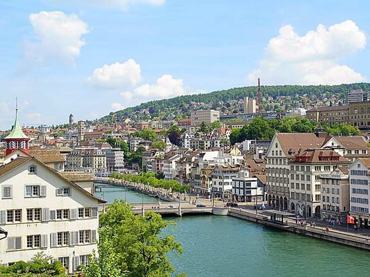 Classic Zurich: Old Town, History & Iconic Landmarks