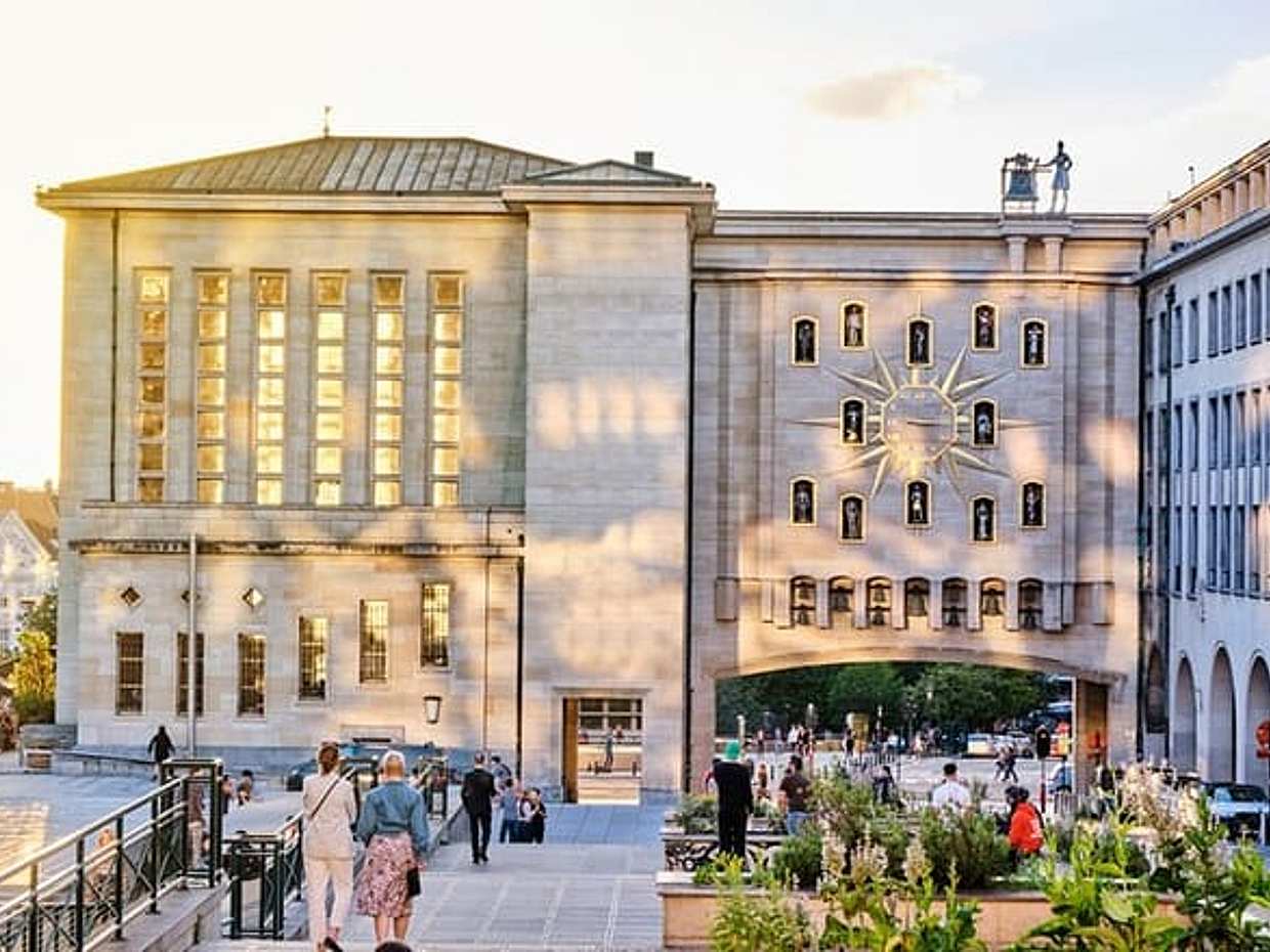 Brussels Old Town & Beer Secrets: Self-Guided Puzzle Walk in Belgium