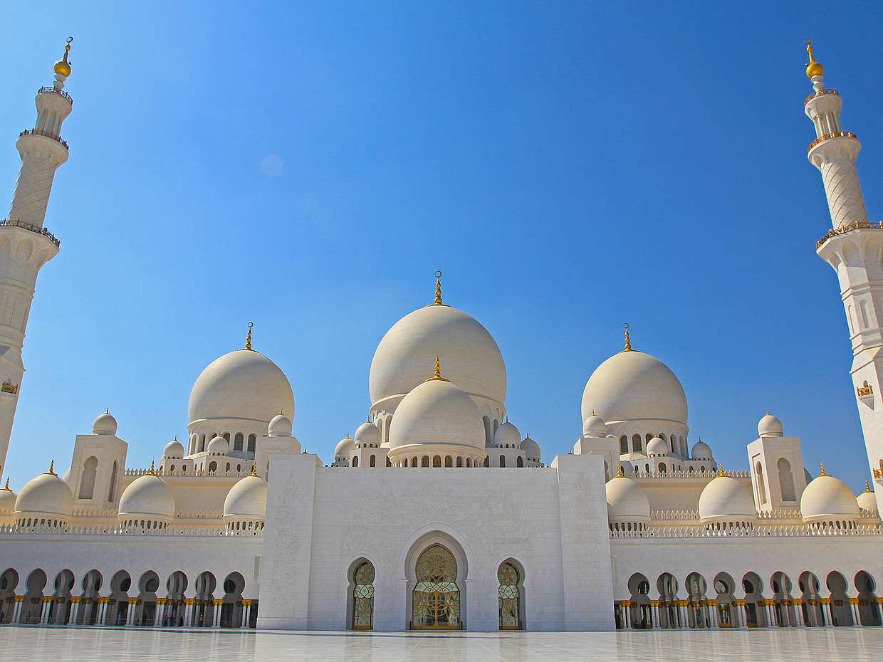 Full Day Abu Dhabi City Tour with Grand Mosque from Dubai in United Arab Emirates, photo 2