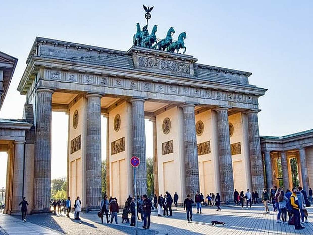 Özel Transfer: Hamburg'dan Berlin'e, Almanya İçinde 2 Saatlik Bir Duraklama ile, photo 5