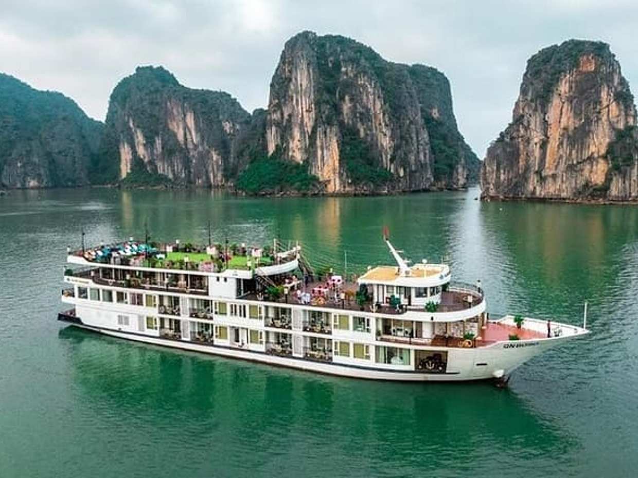 2D/1N at 5 STAR CRUISES: Transfer,Meals, Cave, Island & Beach, Vietnam, photo 2