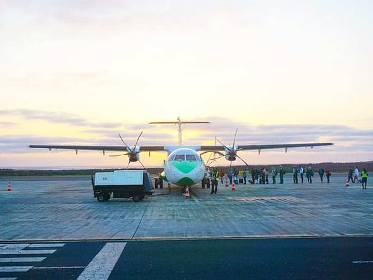 Sal Island: Private Transfer from Airport to Murdeira in Cape Verde, Santa Maria