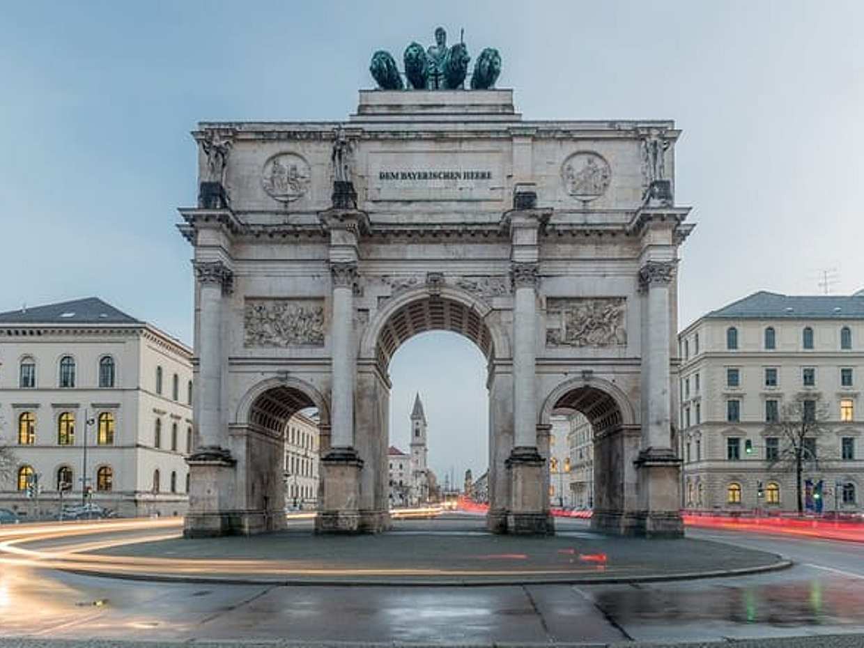 Private transfer from Nuremberg to Munich with 2h for sightseeing, photo 4