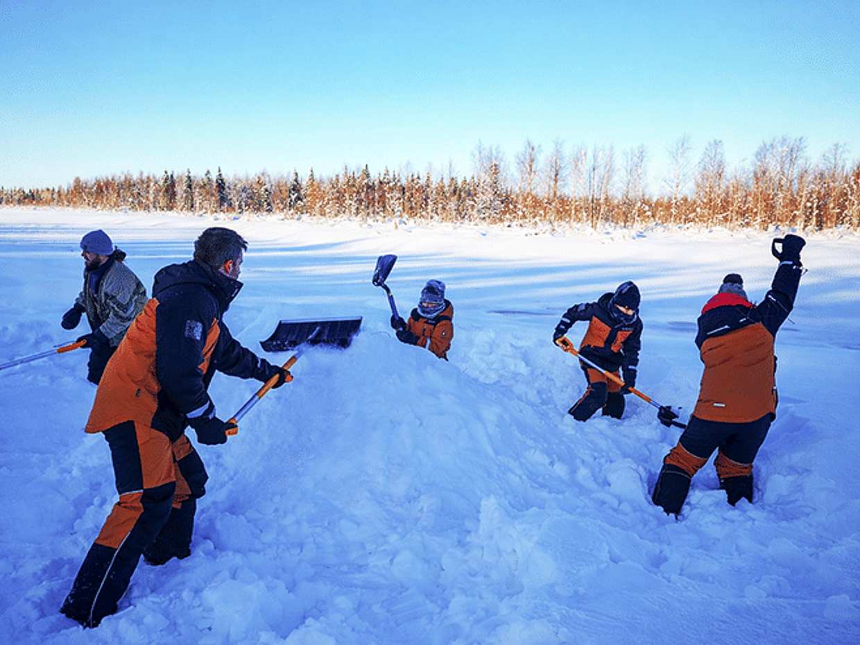 Build Your Own Snow Igloo — winter survival masterclass, Levi, photo 2