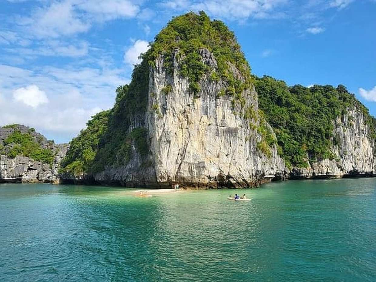 Luxusní soukromá jachta Prozkoumejte úchvatnou krásu zálivu Halong ve Vietnamu, Ha Long, photo 4