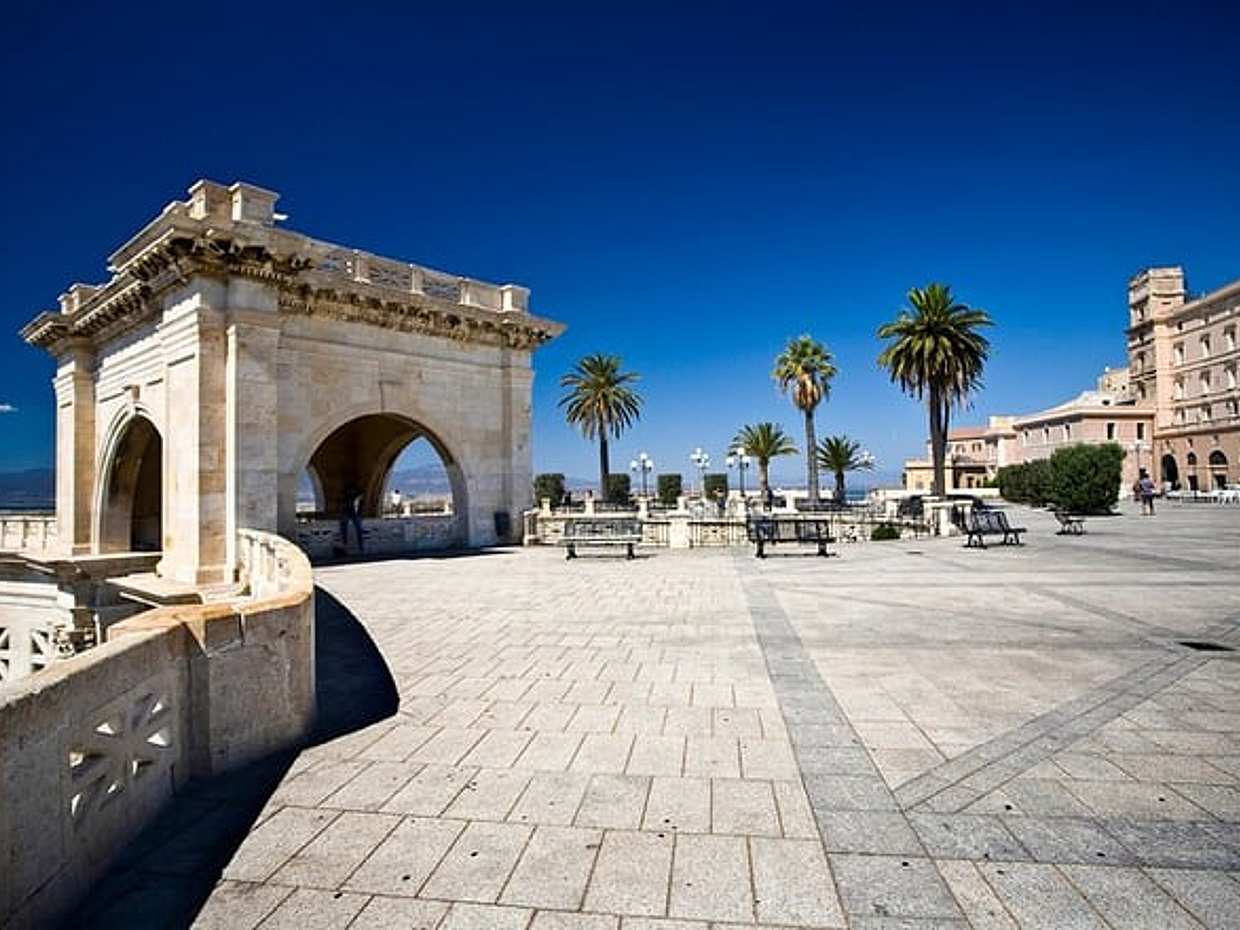 Cagliari Scavenger Hunt & Highlights Self-Guided Walking Tour, photo 3