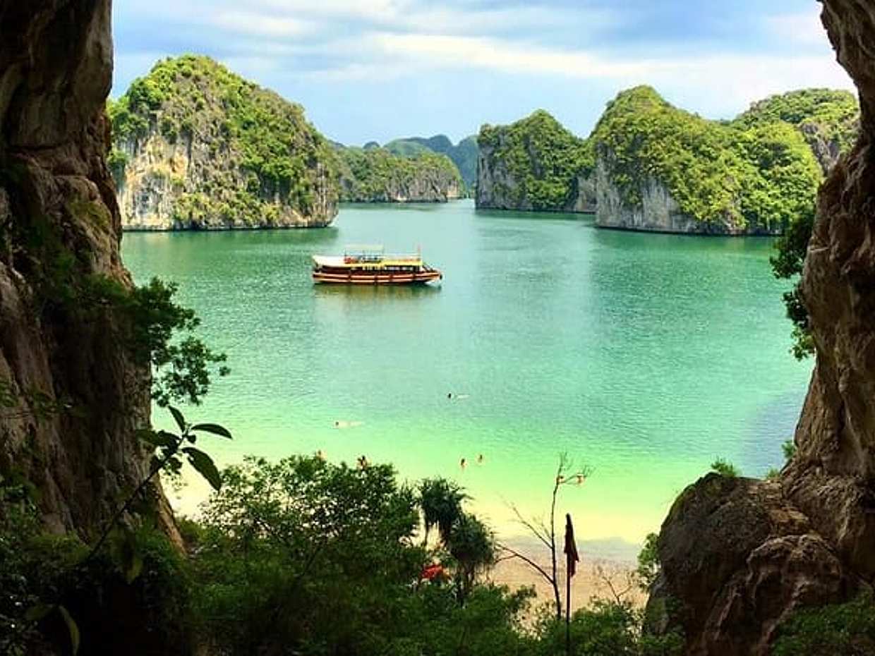 Uncover the Beauty of Cat Ba Island & Lan Ha Bay 3D2N Adventure