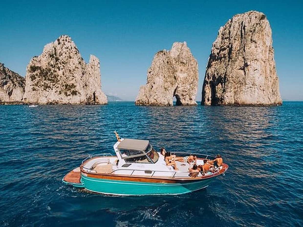 Private Vip Boat Tour of Capri Sightseeing and Capri Island, photo 3