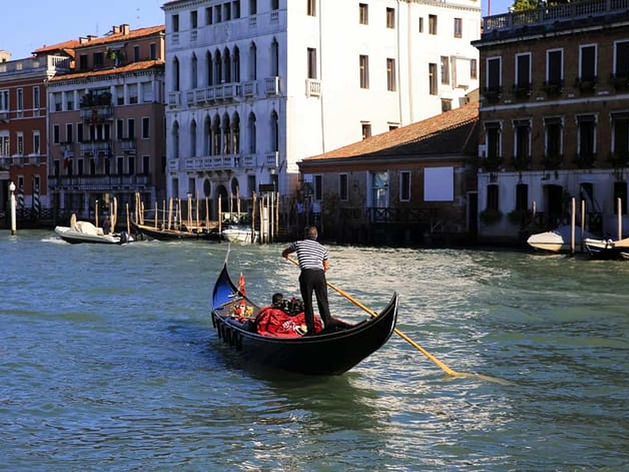 Grand Canal Gondola Experience with Live Commentary, photo 5