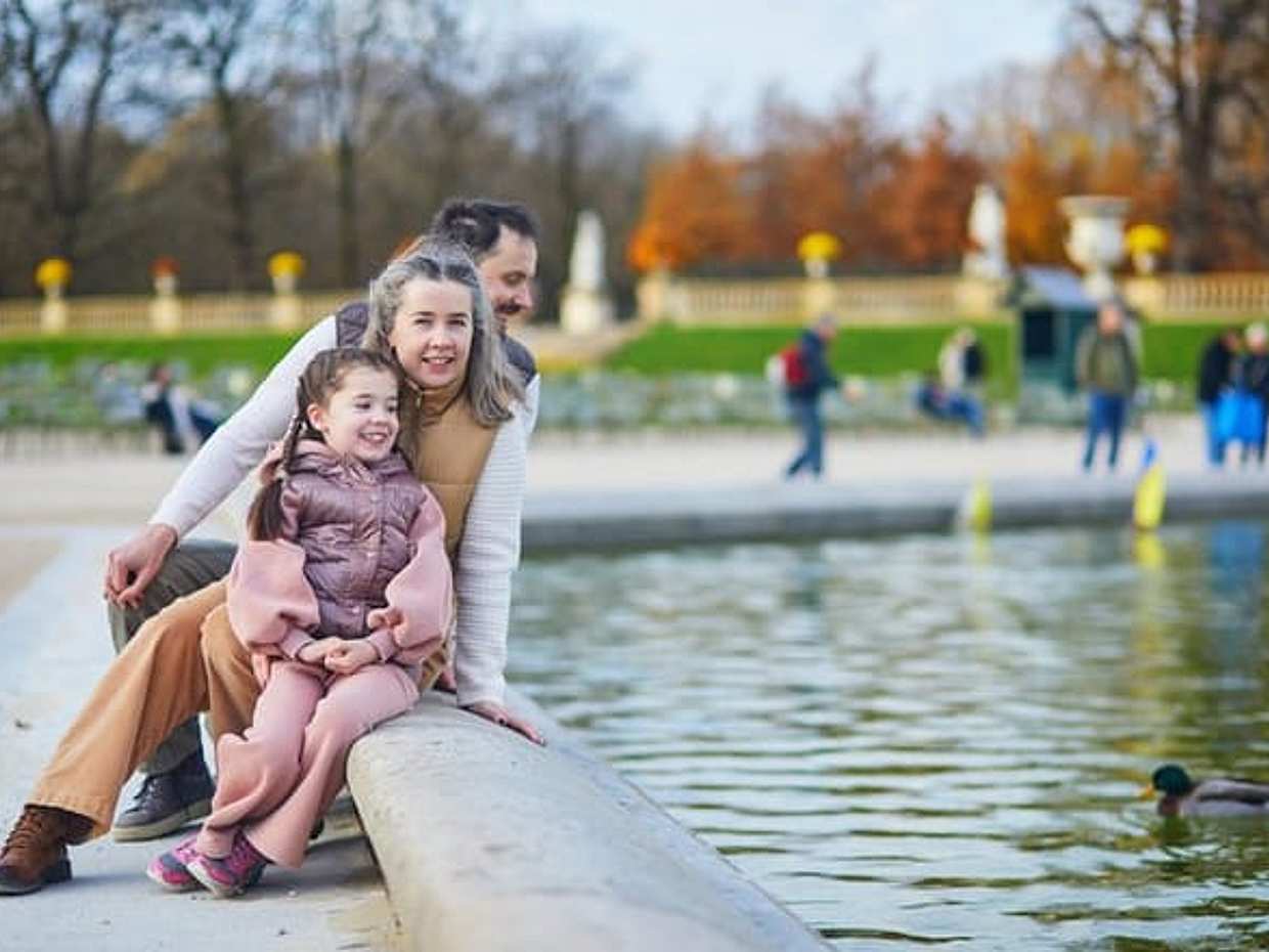 Kickstart Paris Private Tour. City Highlights for Newcomers in France