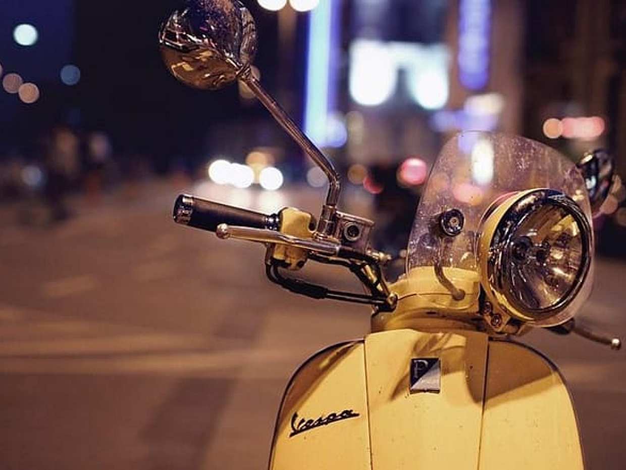 Vespa Motorcycle rental in Florence, photo 5