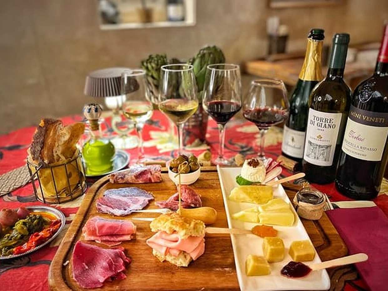 Discover Rome’s Flavors Underground: Lunch Tasting & Wine Pairing in Trastevere, photo 3