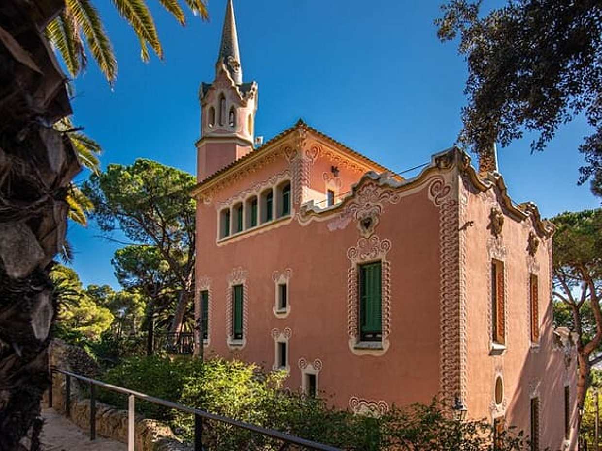 Park Guell Small Group Guided Tour with Skip the Line Ticket, photo 2