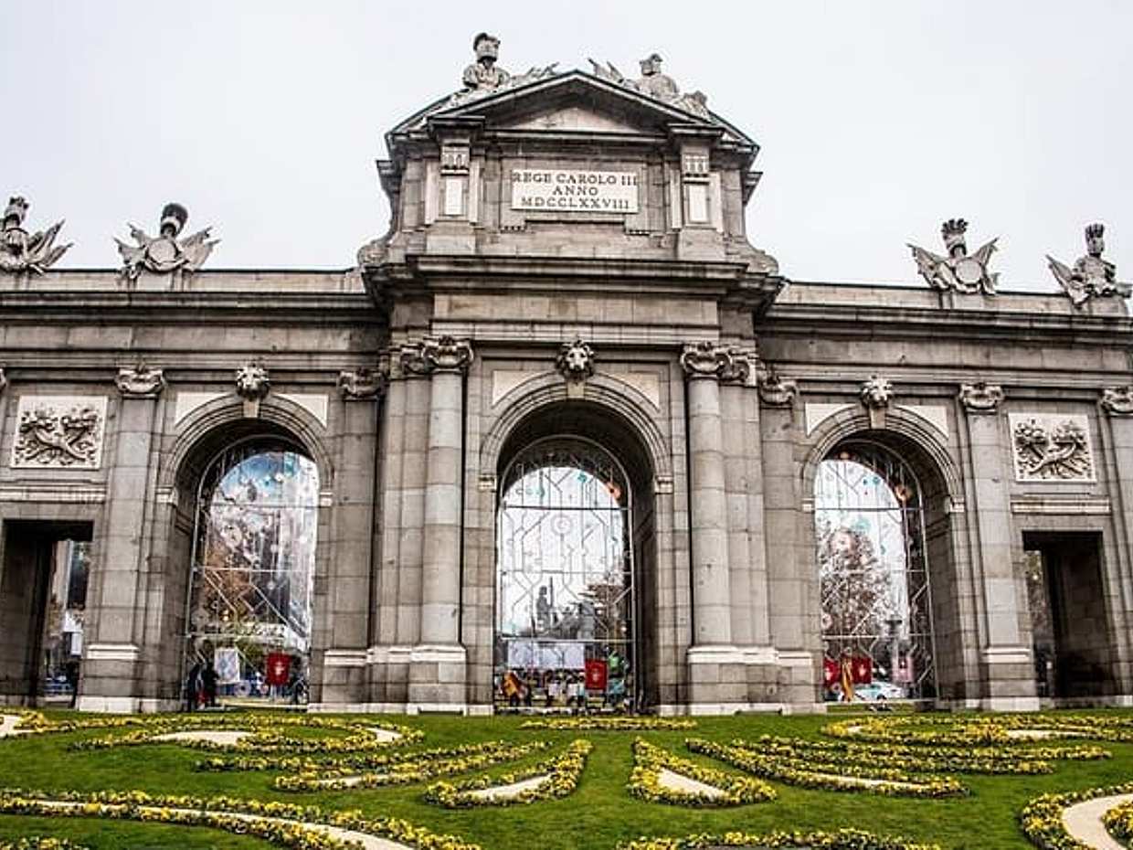 Royal Madrid: A Journey Through History, Power & Iconic Landmarks, photo 3