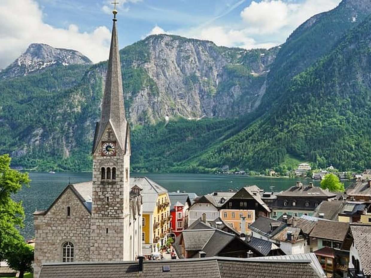 Hallstatt Scavenger Hunt & Highlights Self-Guided Walking Tour, photo 2