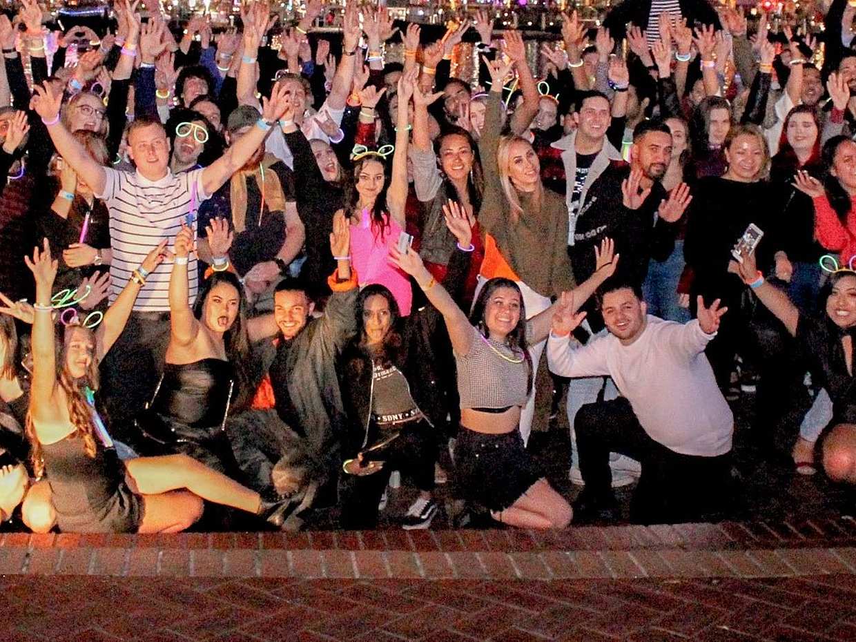 Alanya kroegentocht met partyboottocht en schuimparty in Alanya in Turkije
