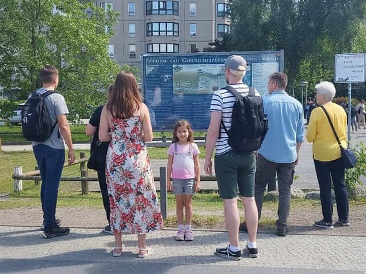 Private Walk up to 6 Person with Berlin Tour Guides(Din EN 15565), photo 3
