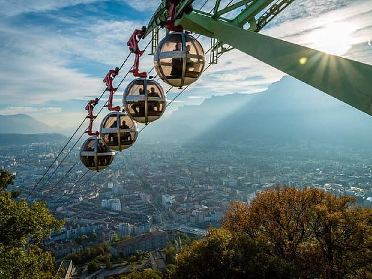"Prywatny bezpośredni transfer z Zurychu do Grenoble w Szwajcarii, Zurych"